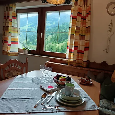 Haus Bernkogel Casa de Férias Dorfgastein